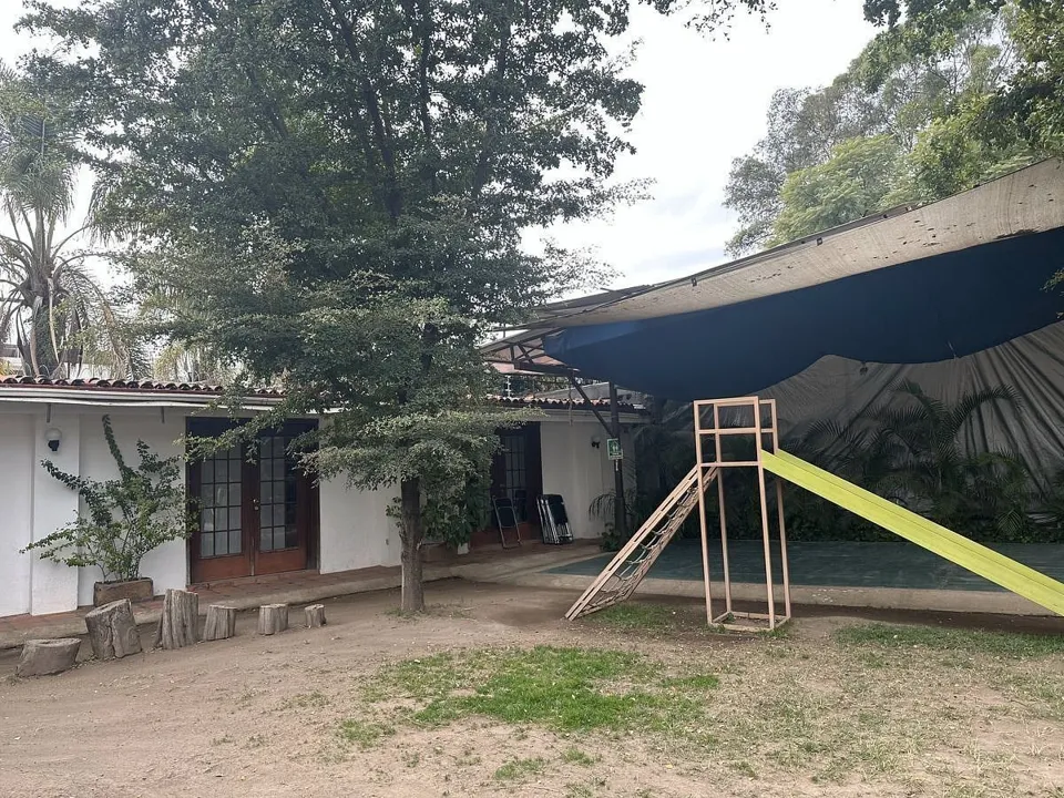 Foto 5 de 🏗️ Terreno Comercial en Venta sobre Av. Inglaterra | Jardines del Bosque, Gdl.