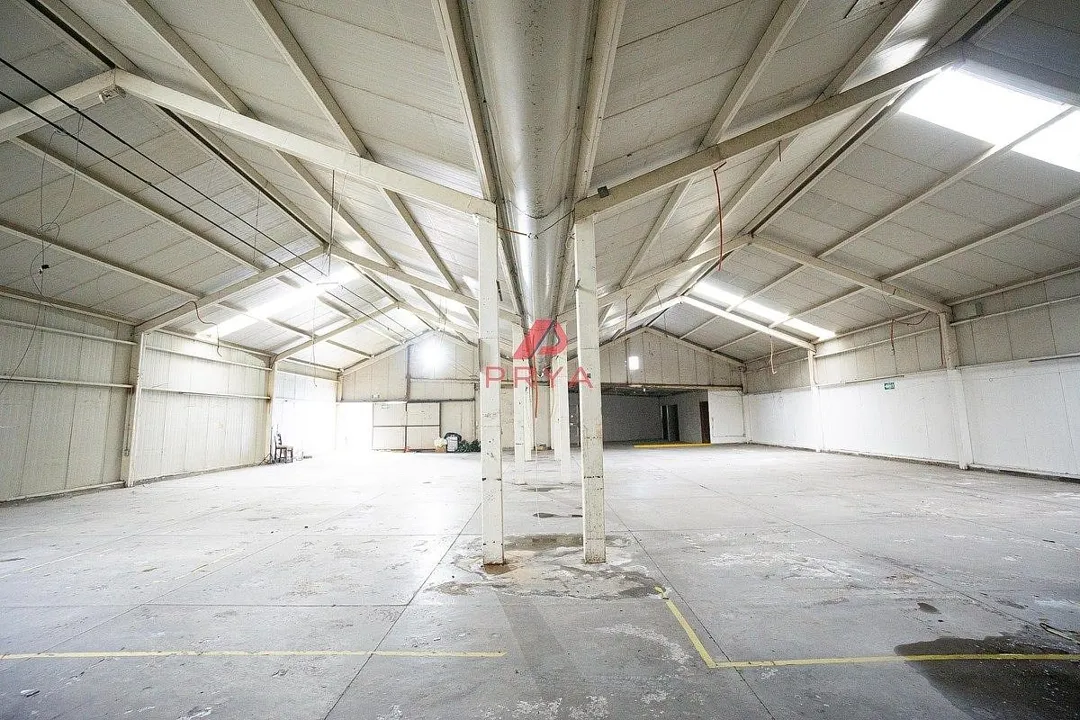 Foto 4 de Bodega Comercial en Venta en El Campanario, Zapopan con Patio de Maniobras