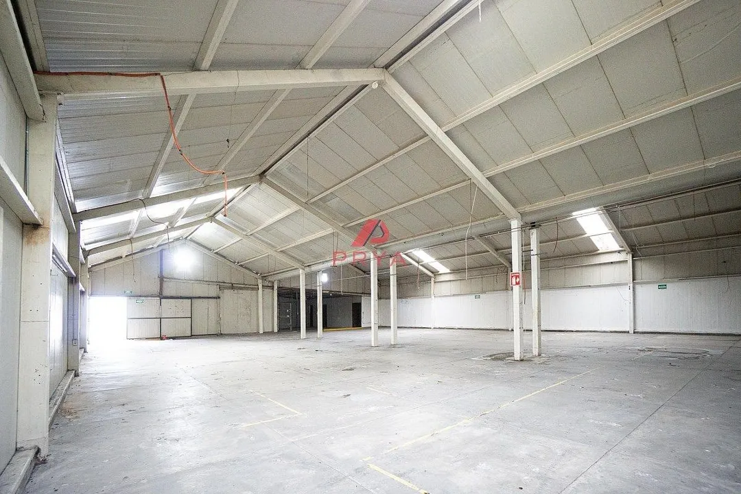 Foto 6 de Bodega Comercial en Venta en El Campanario, Zapopan con Patio de Maniobras