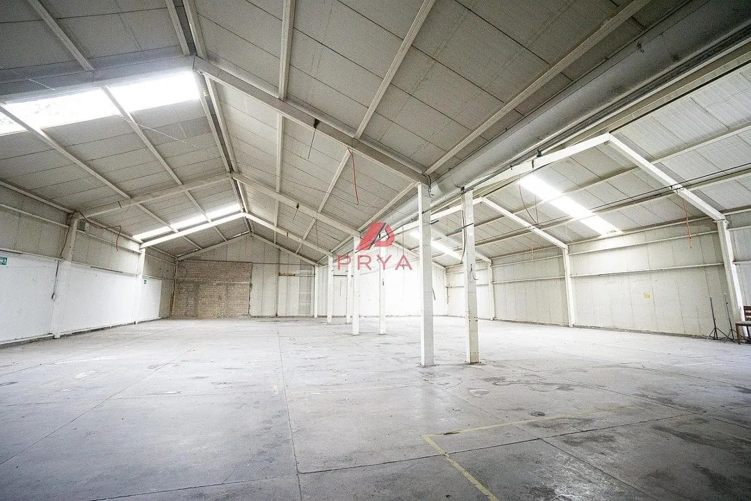 Foto 7 de Bodega Comercial en Venta en El Campanario, Zapopan con Patio de Maniobras