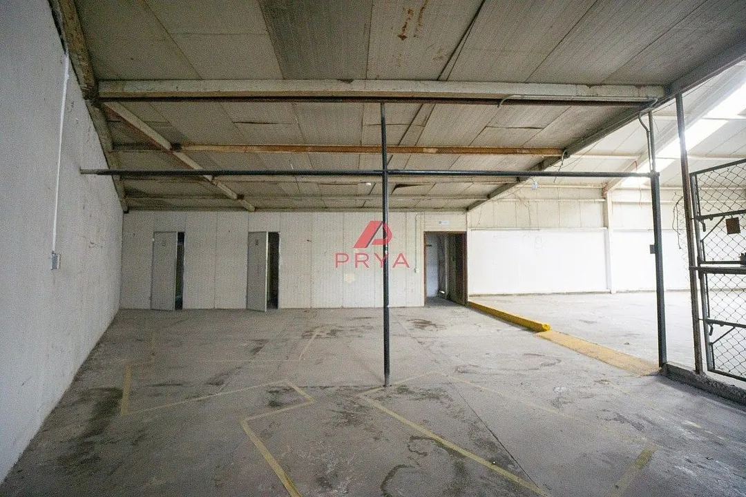 Foto 8 de Bodega Comercial en Venta en El Campanario, Zapopan con Patio de Maniobras
