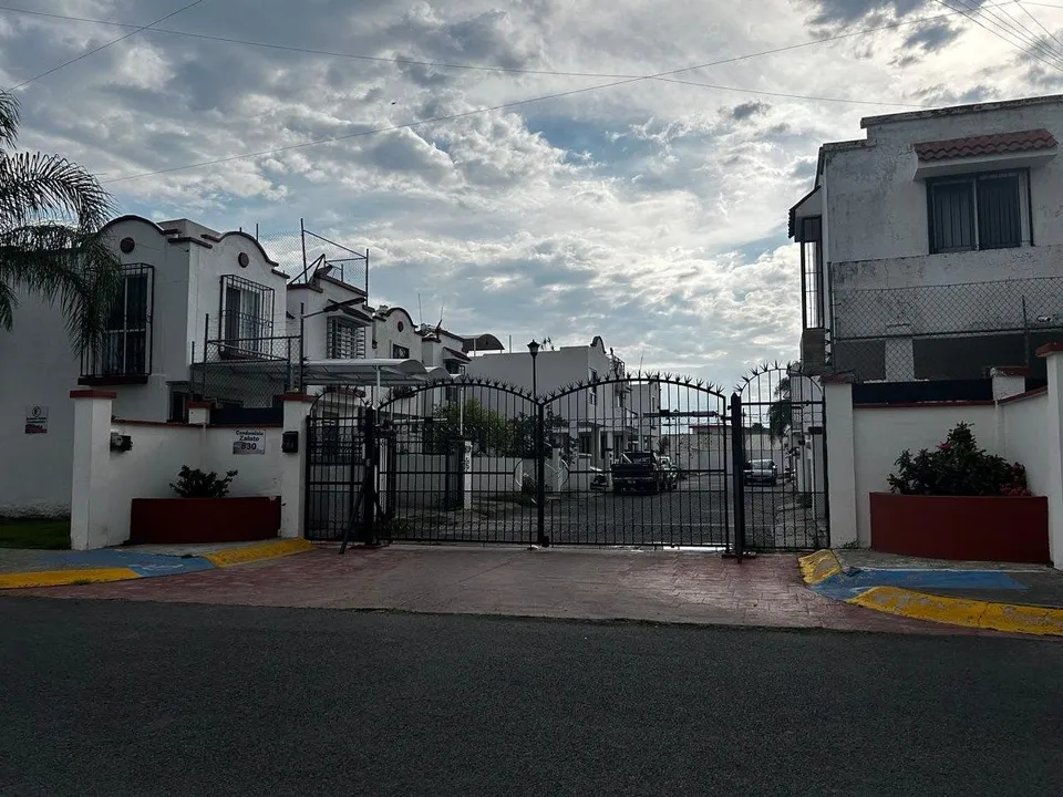 Foto 2 de Casa en Renta en Jardines de Miraflores