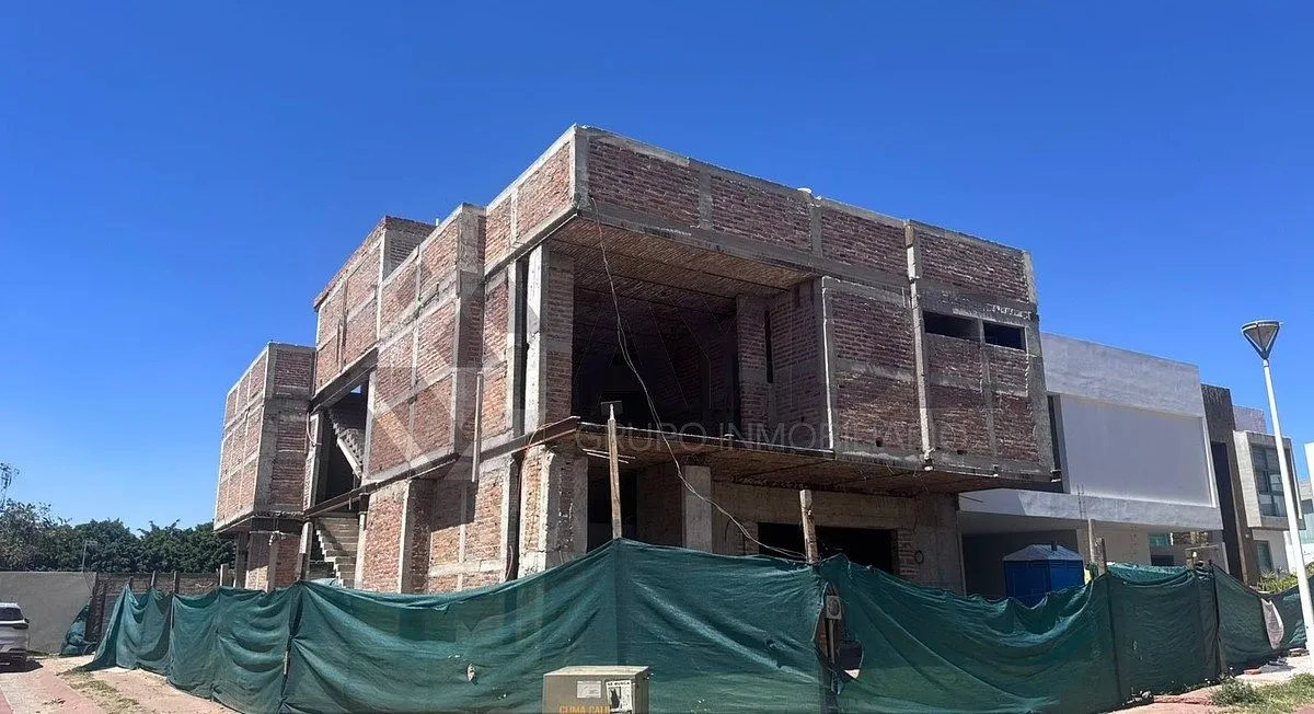 CASA-PROYECTO PARA TERMINAR Y CAPITALIZAR: INVERSIÓN EN LA RIOJA RESIDENCIAL