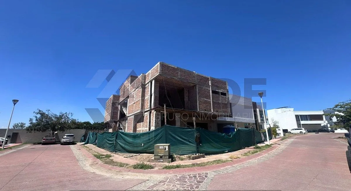 Foto 2 de CASA-PROYECTO PARA TERMINAR Y CAPITALIZAR: INVERSIÓN EN LA RIOJA RESIDENCIAL