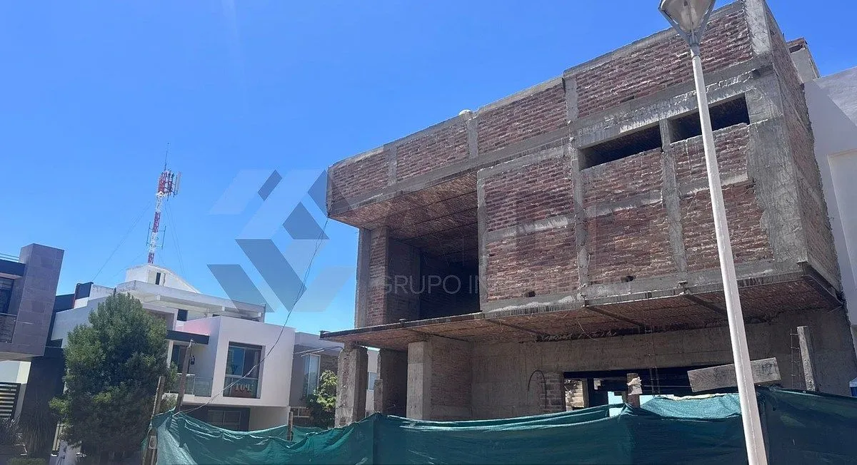 Foto 3 de CASA-PROYECTO PARA TERMINAR Y CAPITALIZAR: INVERSIÓN EN LA RIOJA RESIDENCIAL