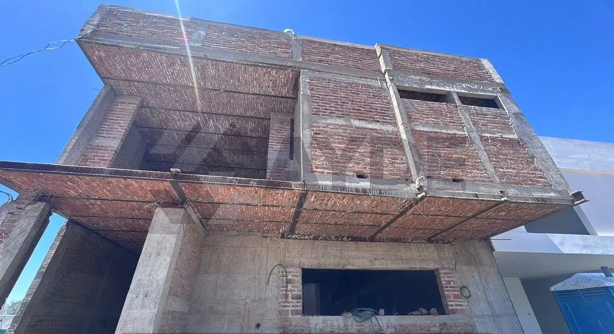 Foto 4 de CASA-PROYECTO PARA TERMINAR Y CAPITALIZAR: INVERSIÓN EN LA RIOJA RESIDENCIAL