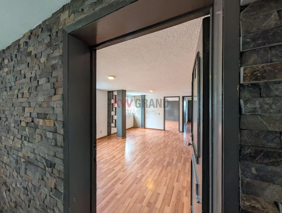 Foto 6 de Edificio Corporativo en Renta Ideal para Clínica o Consultorios