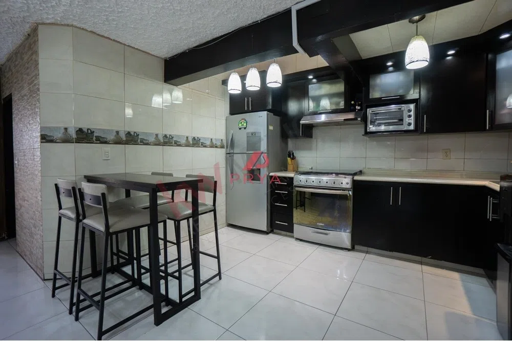 Foto 5 de Propiedad en VENTA - Calle Demóstenes 662B, Lagos de Oriente, 44770 Guadalajara, Jal, México