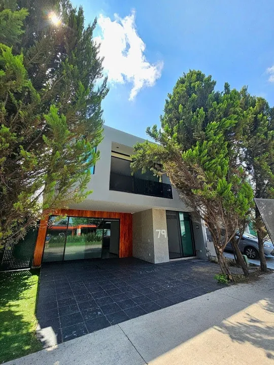 Foto 4 de Casa en condominio Solares frente a área común