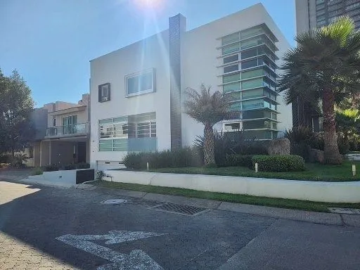 Foto 3 de RESIDENCIA EN VENTA FRACC. PONTEVEDRA ZAPOPAN