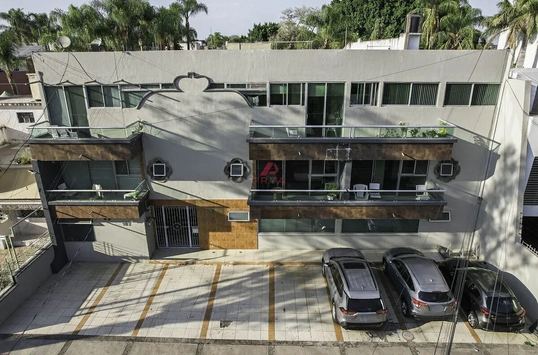 Foto 6 de Edificio Comercial en Venta Ciudad del Sol Zapopan | Uso de Suelo Mixto.