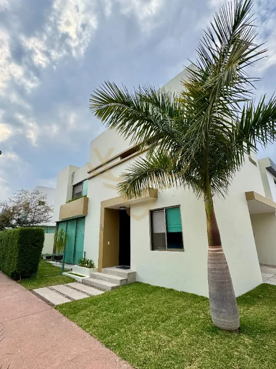 Casa en venta en Avenida Paseo De La Luna, Solares Residencial, Zapopan