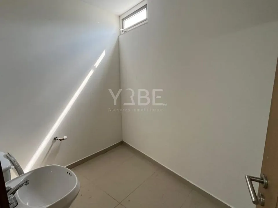 Foto 6 de Casa en venta y renta en el Bajío Habitat B
