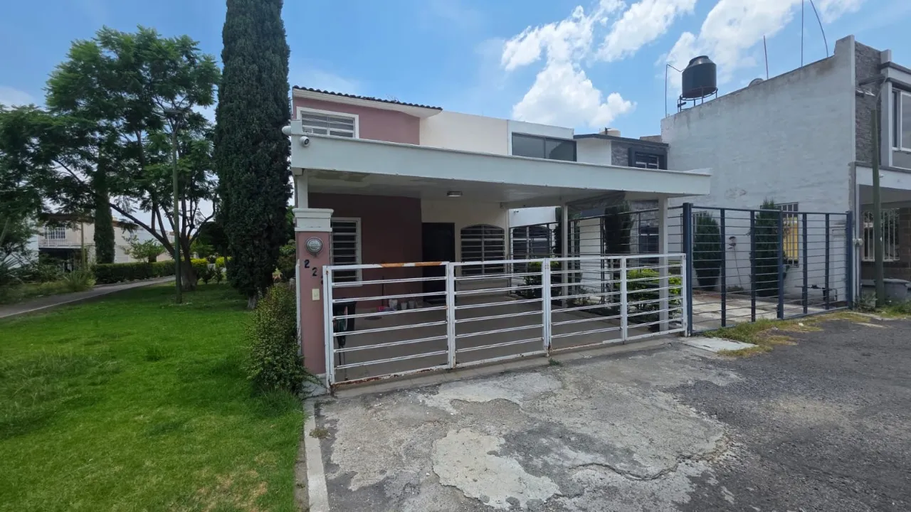 Casa en venta en Fuente de La Hermandad, Villa Fontana, San Pedro Tlaquepaque