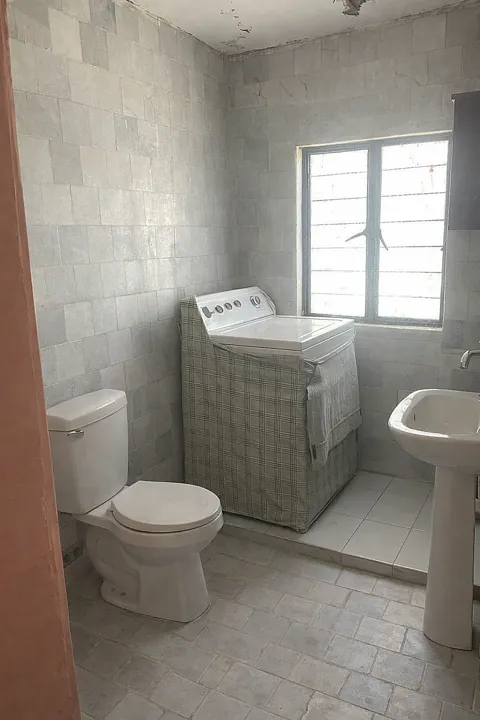 Foto 8 de CASA EN VENTA PARA REMODELAR O DEMOLER EN LA NORMAL