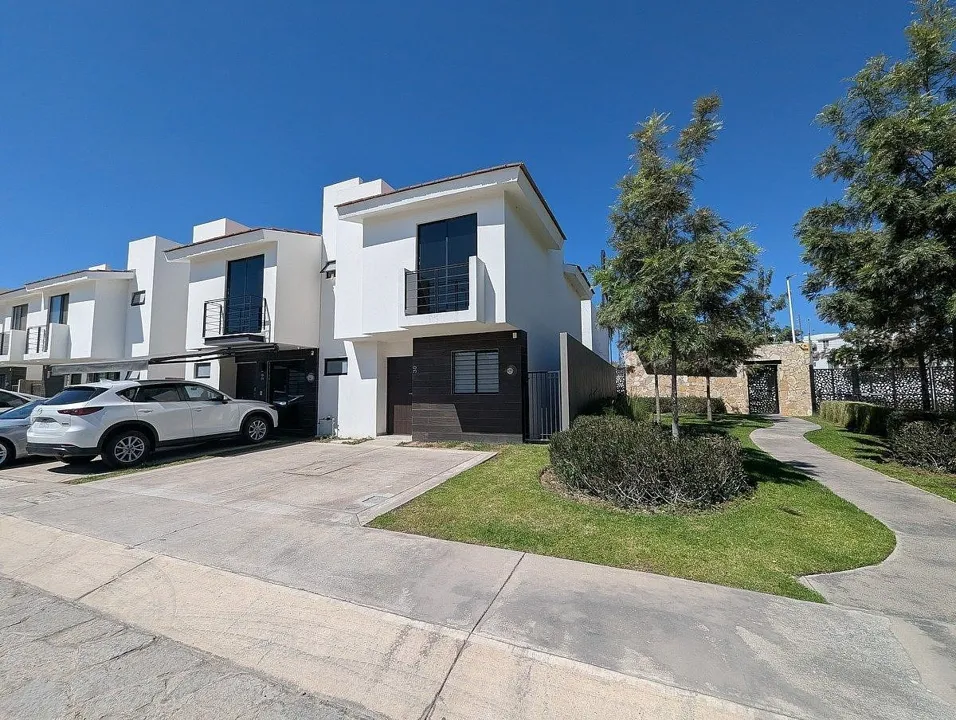Foto 2 de Casa en Venta en Altara III , San Agustin, Tlajomulco