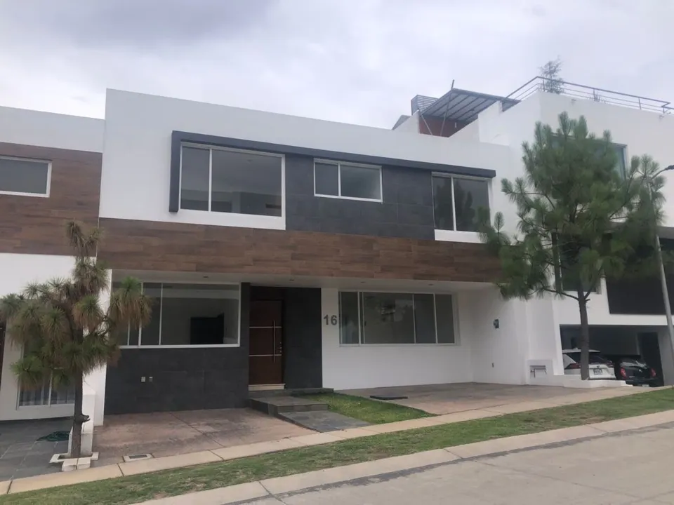 CASA EN RENTA EN COLINAS VIRREYES, ZAPOPAN