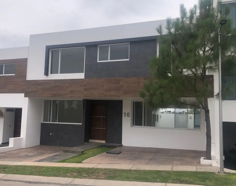 Foto 3 de CASA EN RENTA EN COLINAS VIRREYES, ZAPOPAN