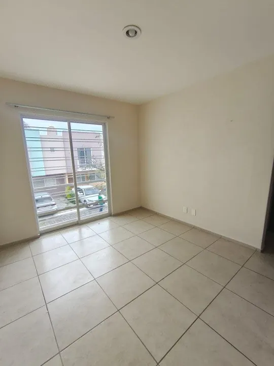 Foto 2 de CASA EN VENTA-PARQUES DEL BOSQUE