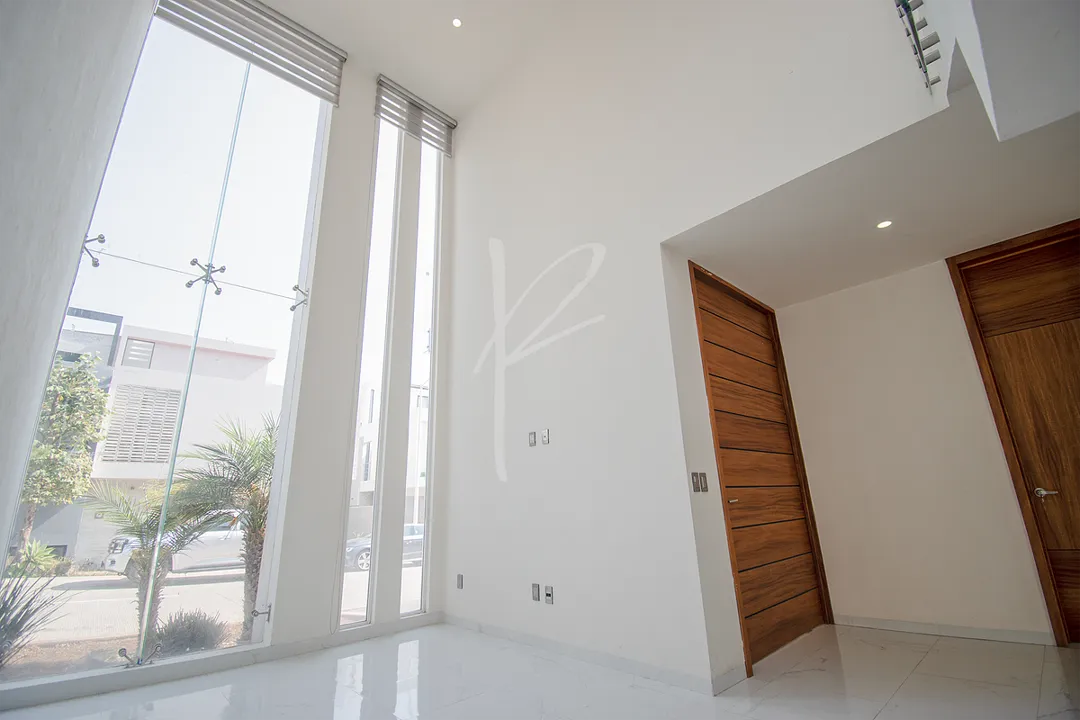 Foto 2 de CASA EN VENTA EN LOS ROBLES | CONDOMINIO ENCINOS