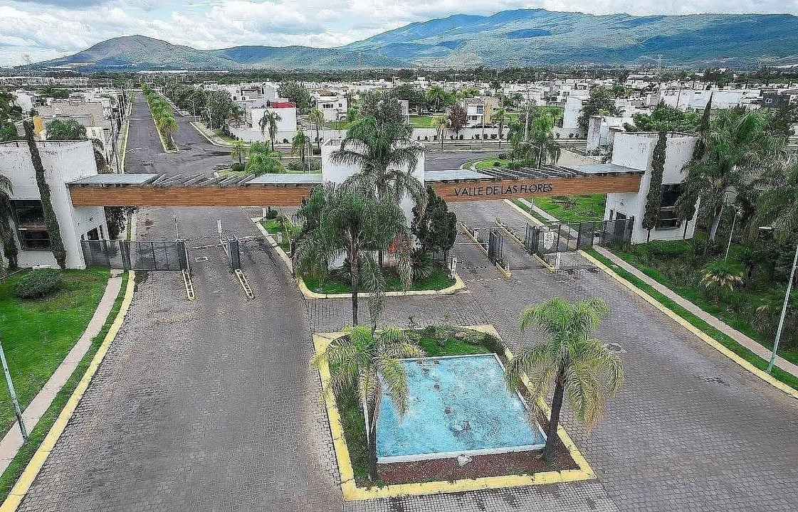 Terreno en Venta en Valle de las Flores, Tlajomulco de Zuñiga