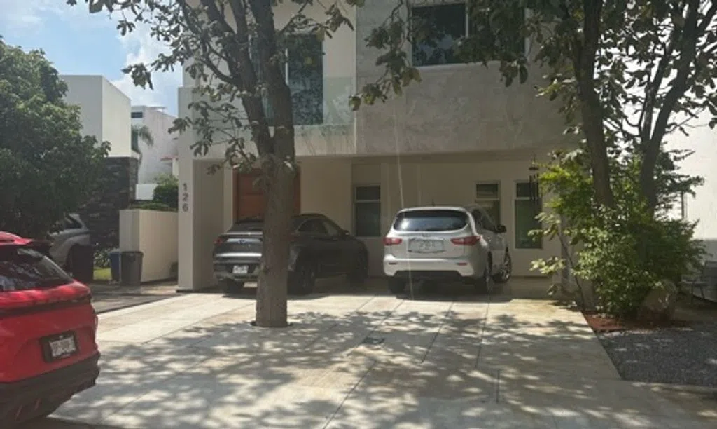 Hermosa casa venta bugambilias 2da seccion