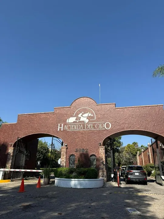 Foto 3 de RESIDENCIA EN VENTA EN HACIENDA DEL ORO SEGUNDA SECCIÓN $11'995,000 pesos