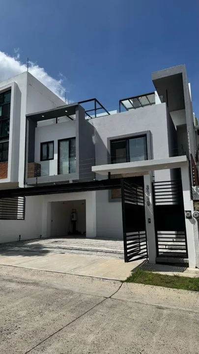 Foto 2 de CASA EN VENTA EN BUGAMBILIAS SEGUNDA SECCIÓN