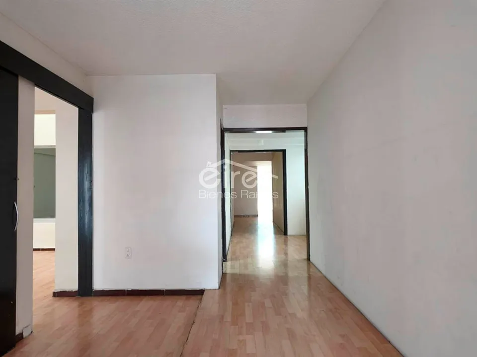 Foto 4 de Casa en Venta en Camino Real - Santa Teresa de Jesús | 6 Recámaras y Jardín — 6
