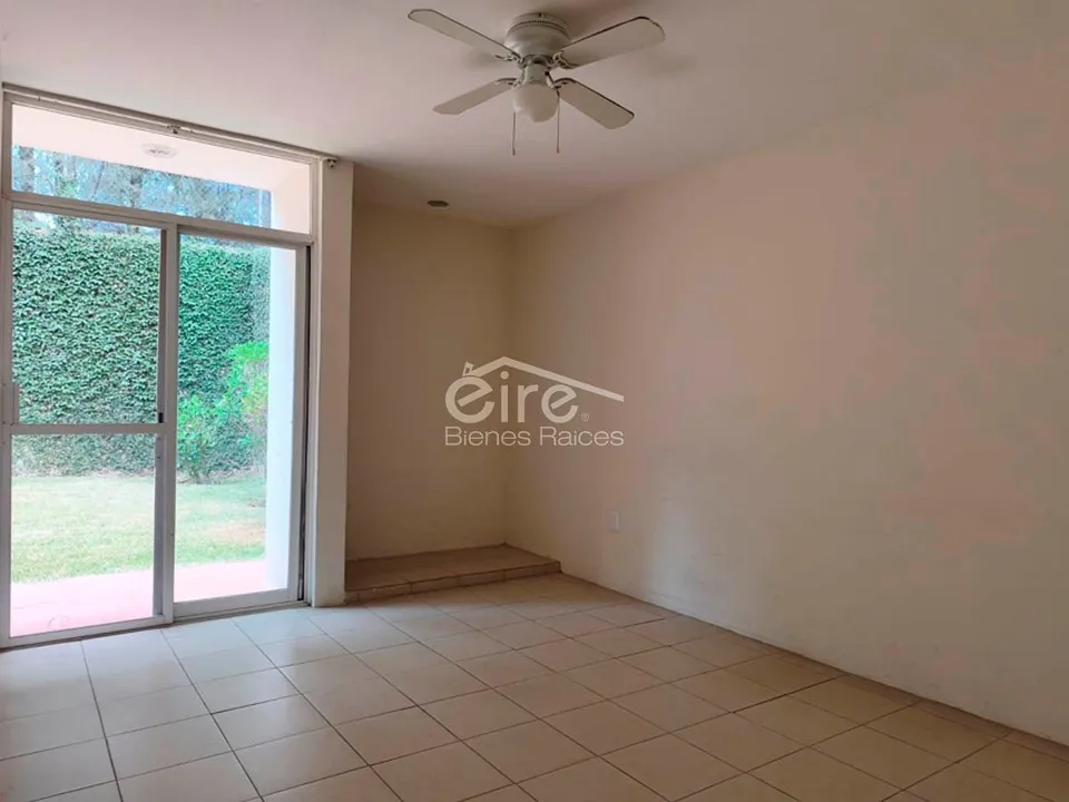 Foto 9 de Casa en Venta en Camino Real - Santa Teresa de Jesús | 6 Recámaras y Jardín — 6