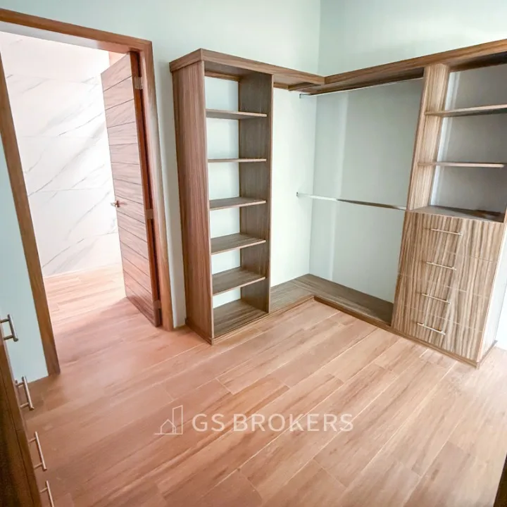 Foto 8 de Casa en venta en Avenida Paseo de los Robles Norte, Los Robles, ZAPOPAN