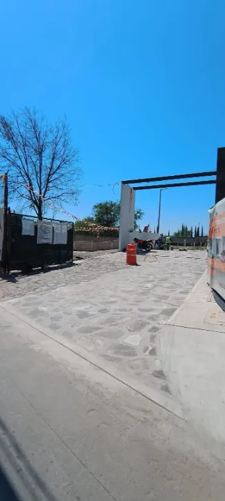 Foto 2 de Terreno en venta en Calle Independencia, Santa María Tequepexpan, San Pedro Tlaquepaque