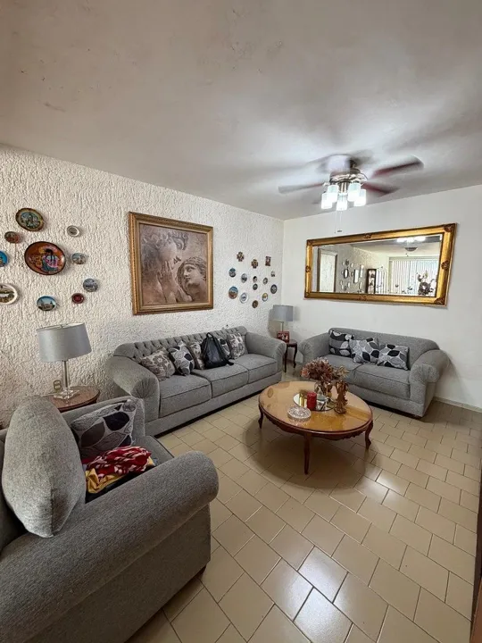 Foto 6 de CASA CON USO DE SUELO EN VENTA EN AV TOPACIO