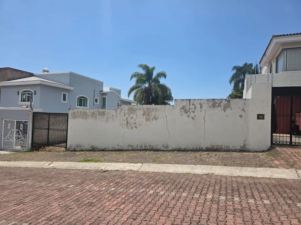 Se vende terreno en Bugambilias, Zapopan, Jalisco.