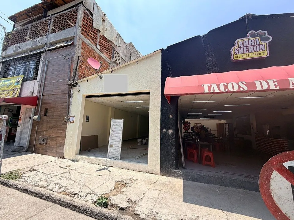Local Comercial por Plaza Las Torres