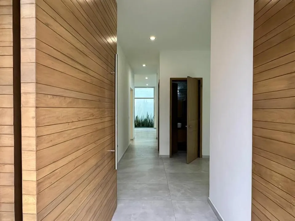 Foto 6 de Residencia de lujo en Venta sobre Av. Naciones Unidas, Opción a 4 rec.