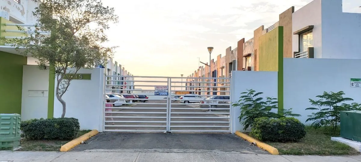 RENTA CASA  EN CAMPO REAL AMUEBLADA
