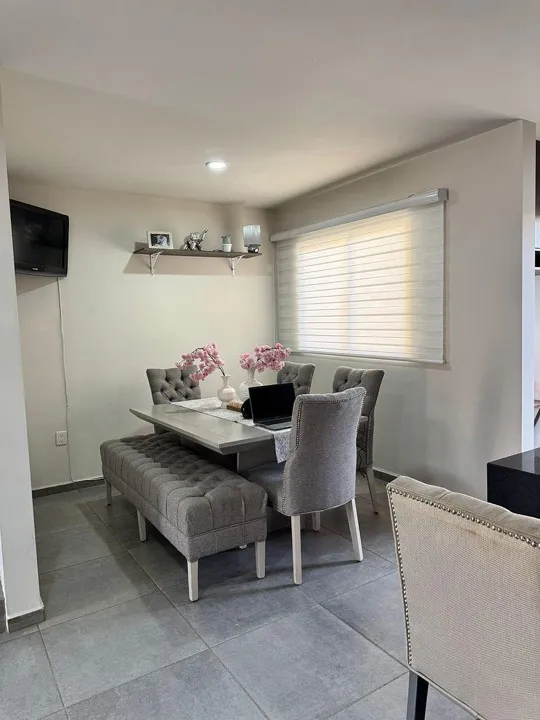 Foto 3 de Casa en Venta en Esquina | Zapopan | Abie Residencial | 3 Rec. y Roof Garden.