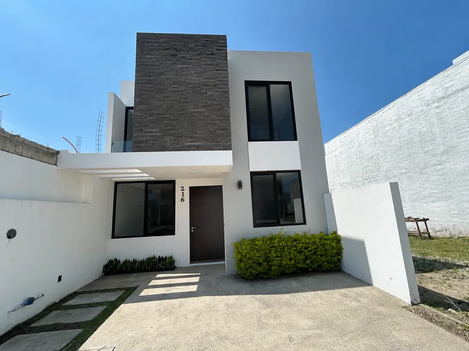 Casa en Renta y Venta en Paraje Las Grullas