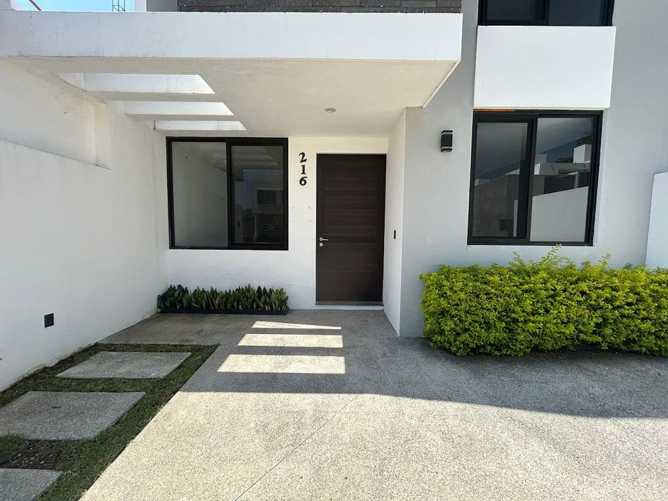 Foto 2 de Casa en Renta y Venta en Paraje Las Grullas