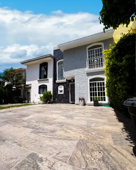 Foto 3 de CASA en VENTA dentro de Coto EN LOMAS DEL PARAISO, Guadalajara Jalisco
