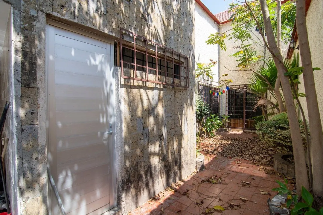 Foto 4 de Casa en Esquina en Venta en Jardines de los Arcos