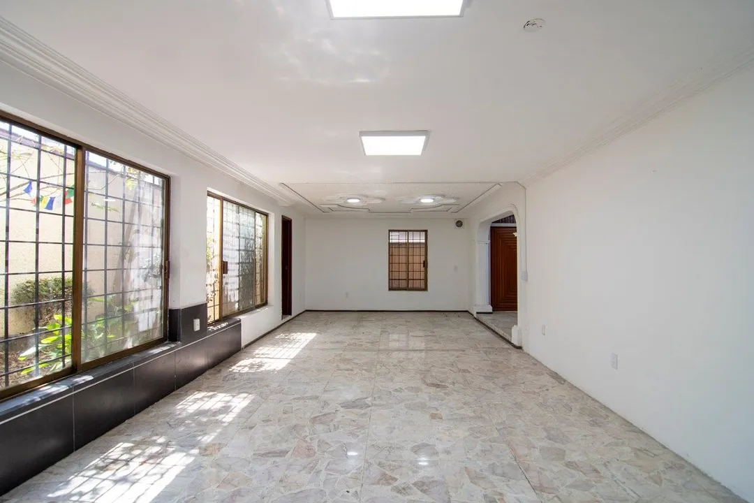 Foto 7 de Casa en Esquina en Venta en Jardines de los Arcos