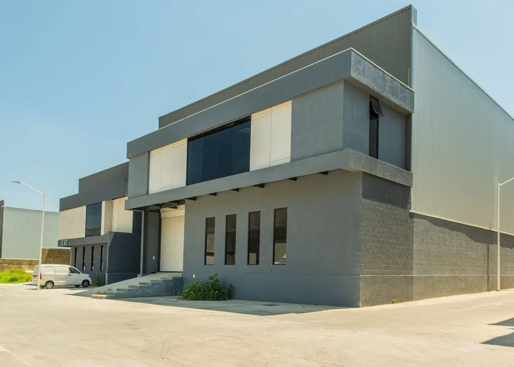 Renta Bodega en Elite Periférico Oriente.