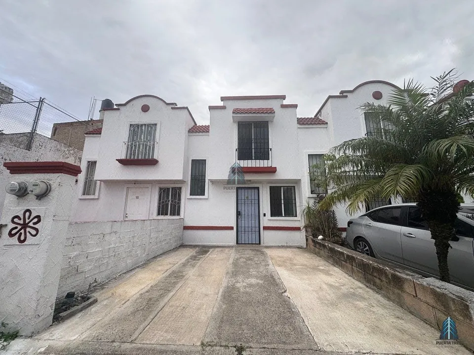 Casa en renta en coto en Jardines de Miraflores