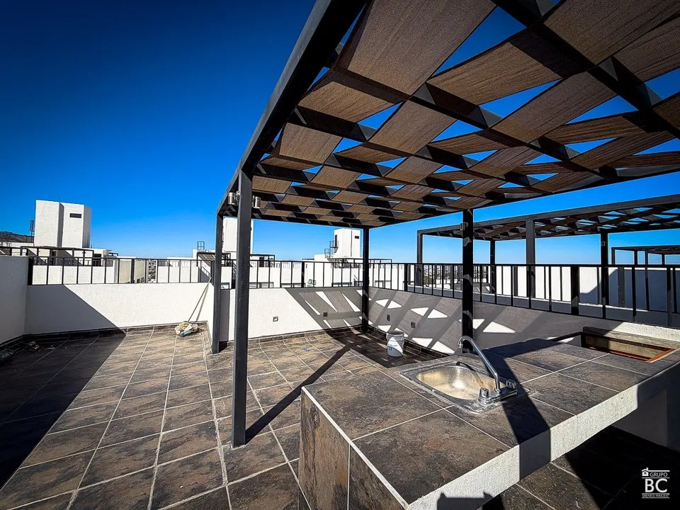 Foto 6 de Departamento en Venta en Zapopan | 2 Recámaras, Terraza y Excelente Ubicación