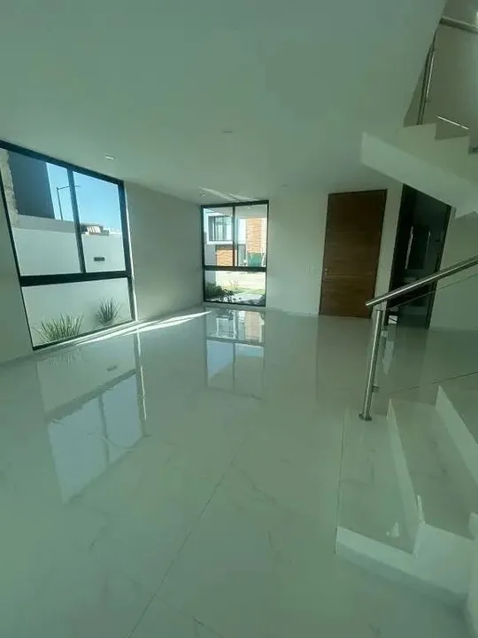 Foto 4 de RESIDENCIA NUEVA EN COTO ACACIA, PARQUES VALLARTA