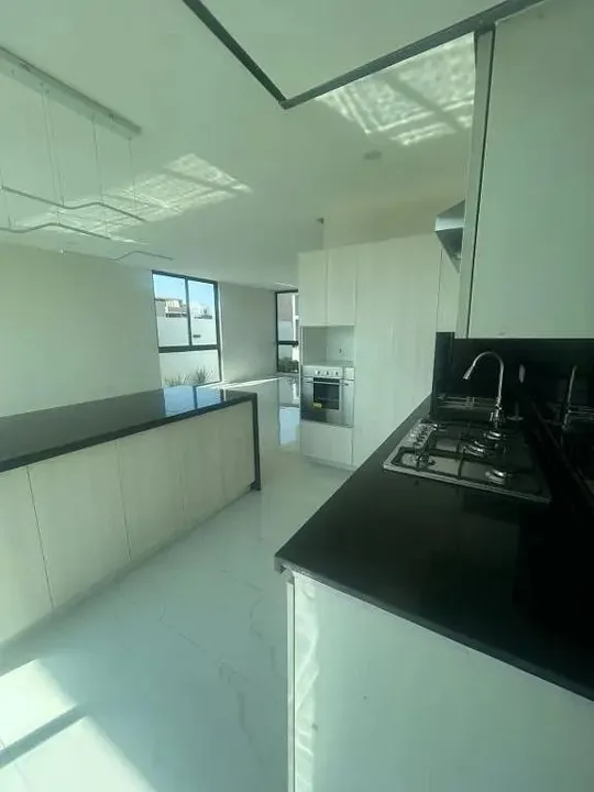 Foto 6 de RESIDENCIA NUEVA EN COTO ACACIA, PARQUES VALLARTA