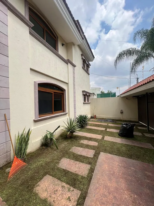 Foto 2 de CASA EN VENTA EN CHAPALITA