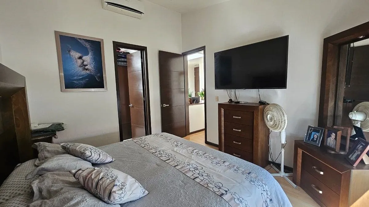 Foto 8 de Casa en venta en Circuito Del Lince Oriente, Bugambilias, Zapopan